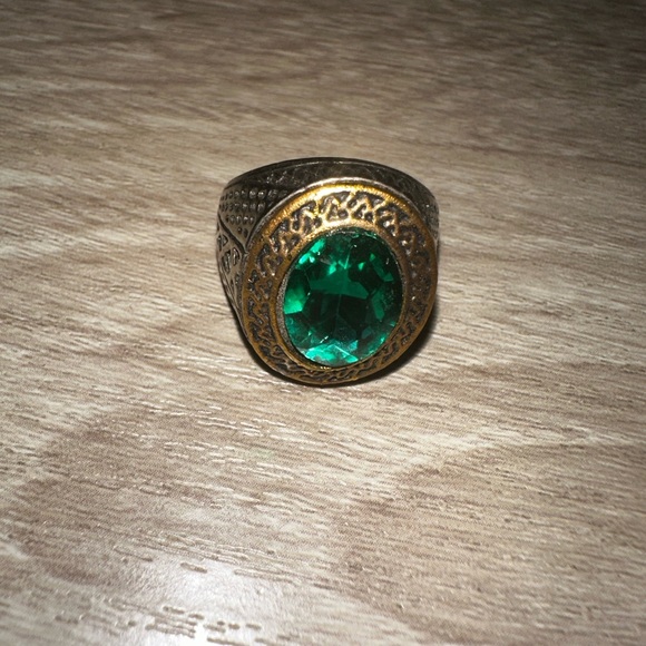 🤩STUNNING VINTAGE UNISEX EXOTIC COCKTAIL RING✨ - Picture 2 of 14